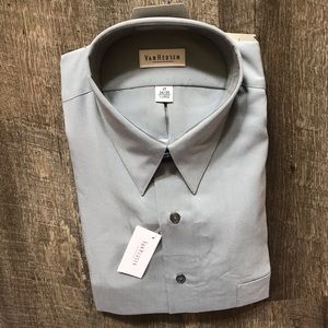 VanHeusen men’s long sleeve dress shirt